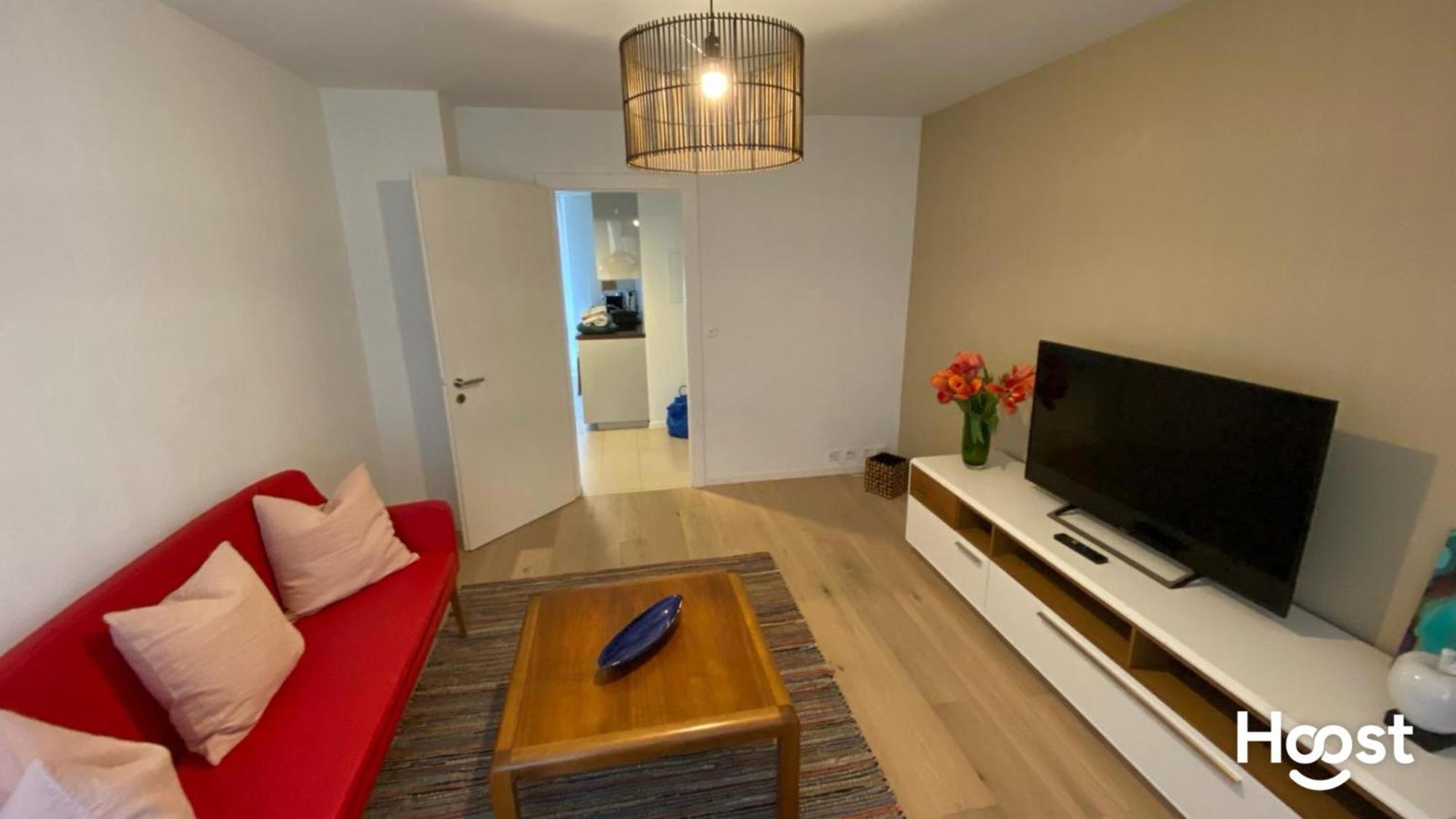 H2 With 3,5 Rooms, 2Br, Living Room And Kitchen, Central And Quite Zurich Bagian luar foto